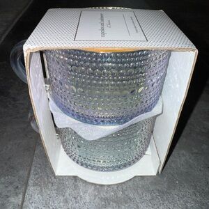 (BRAND NEW) Cupcakes & cashmere at home 2 glass iridescent cups with gold rim